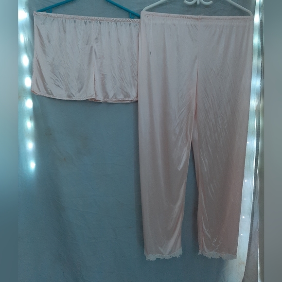 Pajama set - Picture 3 of 3